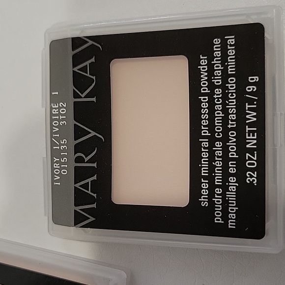 Pressed powder sheer mineral ivory 1 mary kay - Picture 2 of 2